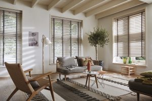 Luxaflex Basic | Houten jaloezieën | Luxaflex raamdecoratie | Luxaflex dealer | JOXAL interieur | voorheen Maurix interieur | Jolanda Maurix | Interieuradvies | Gordijnen | Shutters | Raamdecoratie | Wandbekleding | Verf | Behang | Stylist |