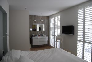 Designer fabrics | Bijzonder behang | Woonadvies | Stijltips | raamdecoratie op maat | Luxaflex | Horizontale jaloezieën | Joxal interieur | Schagen | Maurix interieur | Jolanda Maurix | stijlvol wonen | interieuradvies | Aluminium jaloezieën | Hor op maat | Gordijnen op maat | Stijlvol wonen | Ralph Lauren | Designers Guild | Villa Nova | romo fabrics