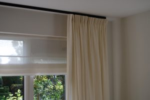 Designer fabrics | Bijzonder behang | Woonadvies | Stijltips | raamdecoratie op maat | Luxaflex | Horizontale jaloezieën | Joxal interieur | Schagen | Maurix interieur | Jolanda Maurix | stijlvol wonen | interieuradvies | Aluminium jaloezieën | Hor op maat | Gordijnen op maat | Stijlvol wonen | Ralph Lauren | Designers Guild | Villa Nova | romo fabrics