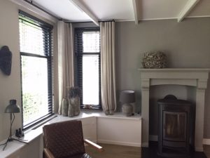 Designer fabrics | Bijzonder behang | Woonadvies | Stijltips | raamdecoratie op maat | Luxaflex | Horizontale jaloezieën | Joxal interieur | Schagen | Maurix interieur | Jolanda Maurix | stijlvol wonen | interieuradvies | Aluminium jaloezieën | Hor op maat | Gordijnen op maat | Stijlvol wonen | Ralph Lauren | Designers Guild | Villa Nova | romo fabrics