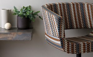 Designer fabrics | Bijzonder behang | Woonadvies | Stijltips | raamdecoratie op maat | Luxaflex | Horizontale jaloezieën | Joxal interieur | Schagen | Maurix interieur | Jolanda Maurix | stijlvol wonen | interieuradvies | Aluminium jaloezieën | Hor op maat | Gordijnen op maat | Stijlvol wonen | Ralph Lauren | Designers Guild | Villa Nova | romo fabrics
