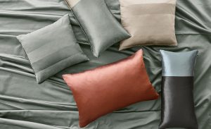 Designer fabrics | Bijzonder behang | Woonadvies | Stijltips | raamdecoratie op maat | Luxaflex | Horizontale jaloezieën | Joxal interieur | Schagen | Maurix interieur | Jolanda Maurix | stijlvol wonen | interieuradvies | Aluminium jaloezieën | Hor op maat | Gordijnen op maat | Stijlvol wonen | Ralph Lauren | Designers Guild | Villa Nova | romo fabrics