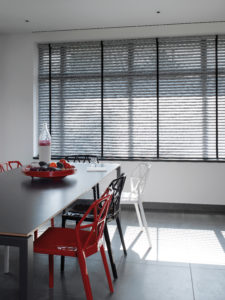 Woonadvies | Stijltips | raamdecoratie op maat | Luxaflex | Horizontale jaloezieën | Joxal interieur | Schagen | Maurix interieur | Jolanda Maurix | stijlvol wonen | interieuradvies | Aluminium jaloezieën