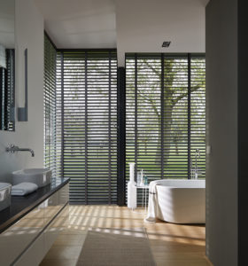 Woonadvies | Stijltips | raamdecoratie op maat | Luxaflex | Horizontale jaloezieën | Joxal interieur | Schagen | Maurix interieur | Jolanda Maurix | stijlvol wonen | interieuradvies | Aluminium jaloezieën