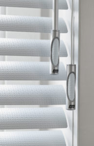 Woonadvies | Stijltips | raamdecoratie op maat | Luxaflex | Horizontale jaloezieën | Joxal interieur | Schagen | Maurix interieur | Jolanda Maurix | stijlvol wonen | interieuradvies | Aluminium jaloezieën