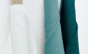 linnen in between gordijnen | semi transparante gordijnstof | linnen gordijnen | JOXAL interieur | Jolanda Maurix